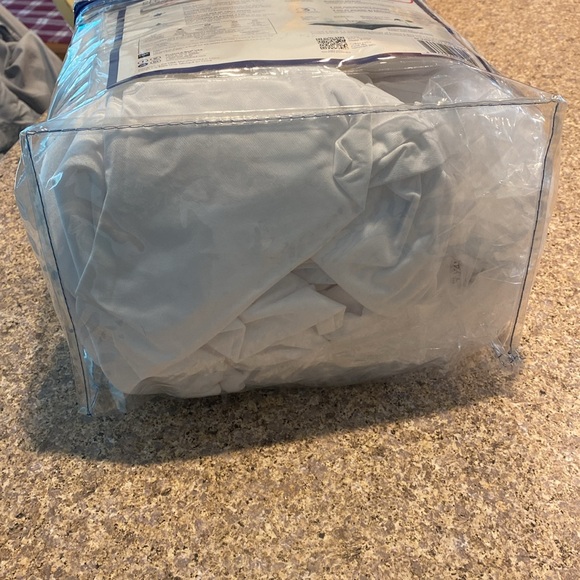 Protect A Bed Sleep Well King Includes 2 Pillow Protectors & Mattress Protector - Picture 6 of 17